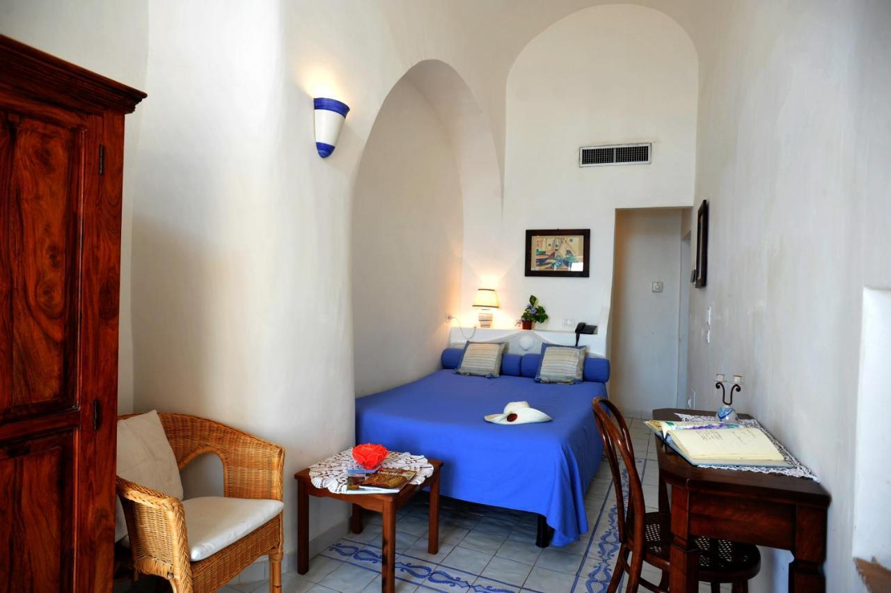 Hotel La Casa Sul Mare Procida Exterior photo