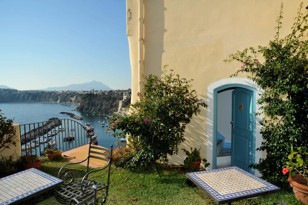 Hotel La Casa Sul Mare Procida Exterior photo