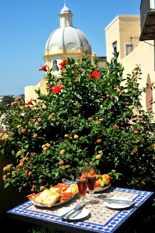 Hotel La Casa Sul Mare Procida Exterior photo