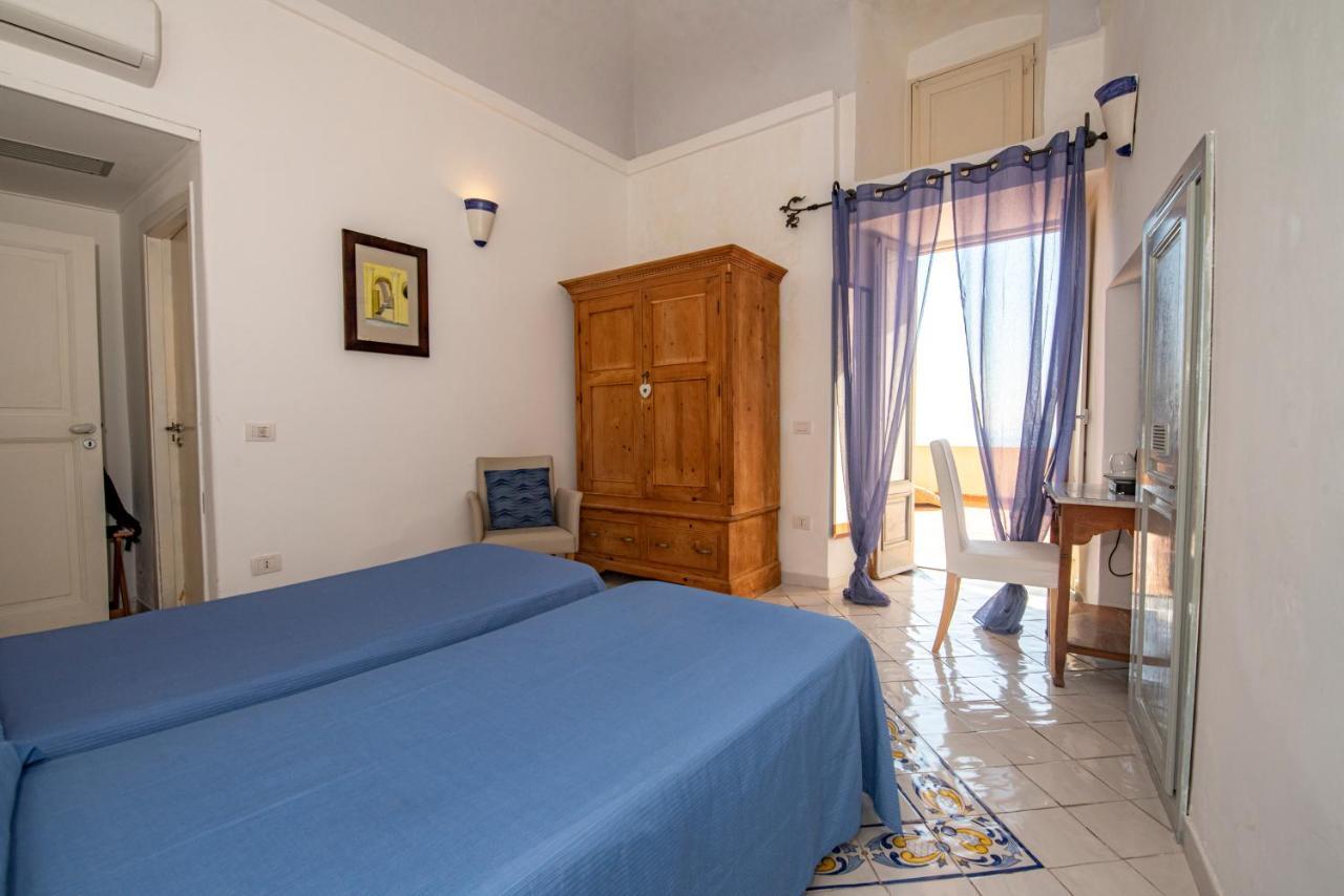 Hotel La Casa Sul Mare Procida Exterior photo