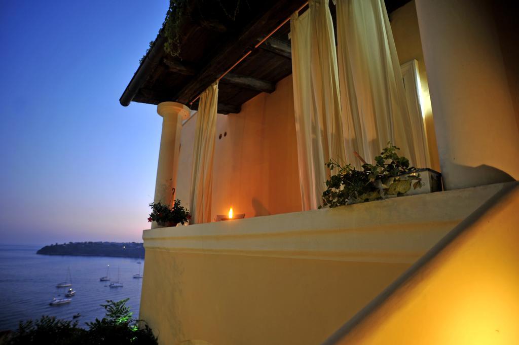 Hotel La Casa Sul Mare Procida Exterior photo