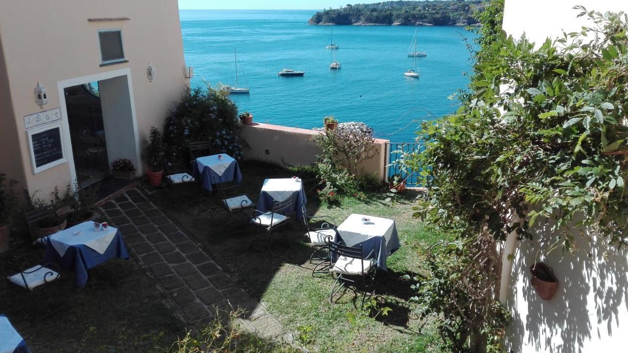 Hotel La Casa Sul Mare Procida Exterior photo