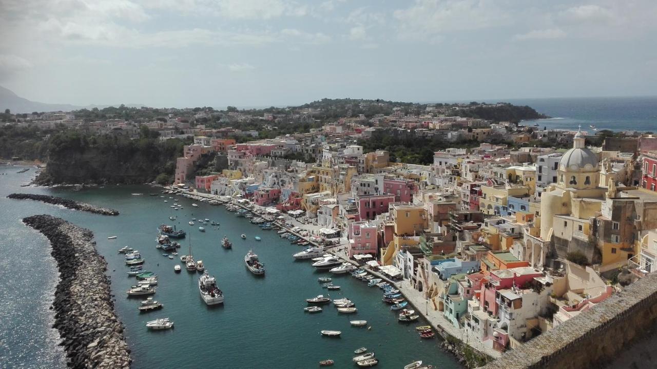 Hotel La Casa Sul Mare Procida Exterior photo