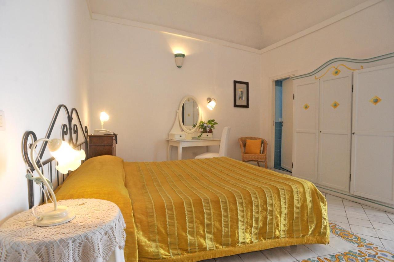 Hotel La Casa Sul Mare Procida Exterior photo